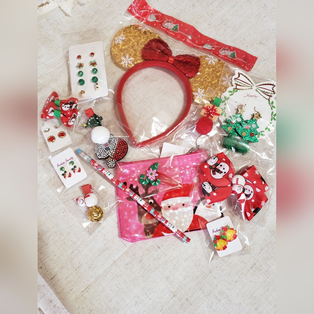 Christmas Stocking Stuffers Accessories Bundle Of 15 Pieces